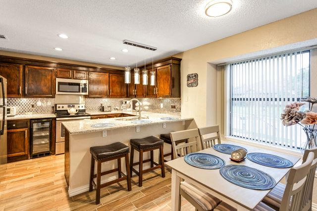 10203 Ridge Oak Street, Dallas, TX 75227