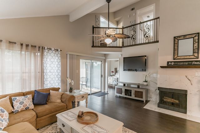 10203 Ridge Oak Street, Dallas, TX 75227