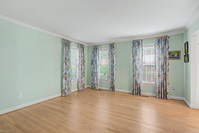 113 James Longstreet, Williamsburg, VA 23185