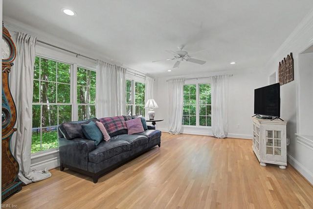 113 James Longstreet, Williamsburg, VA 23185