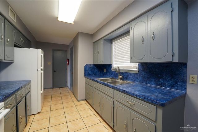 204 E Gomez Drive, San Juan, TX 78589