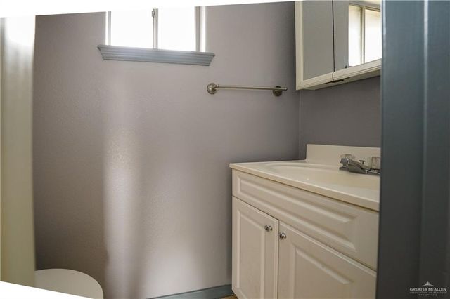 204 E Gomez Drive, San Juan, TX 78589