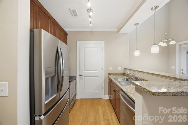 301 E Tremont Avenue 318, Charlotte, NC 28203