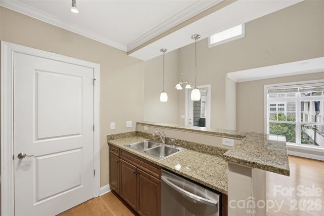 301 E Tremont Avenue 318, Charlotte, NC 28203