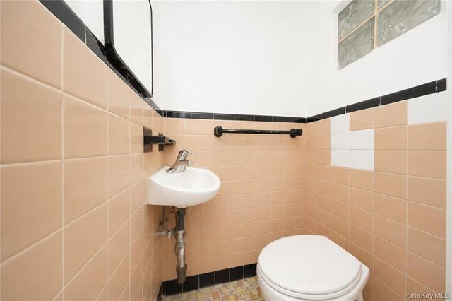 2118 E 26th Street, Brooklyn, NY 11229