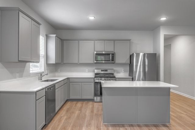 239 W Bradford Pointe Drive, Summerville, SC 29483