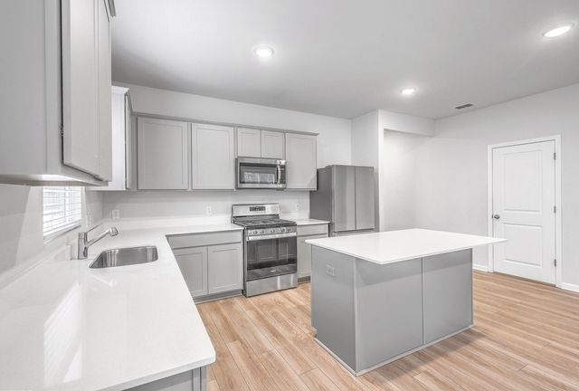 239 W Bradford Pointe Drive, Summerville, SC 29483