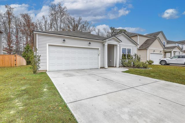 239 W Bradford Pointe Drive, Summerville, SC 29483