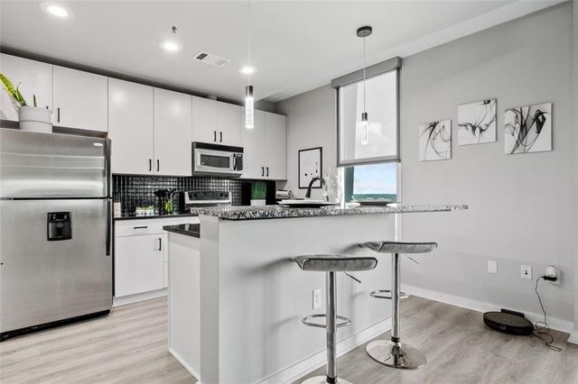 250 Pharr NE Road 1814, Atlanta, GA 30305