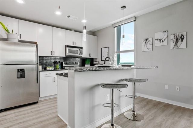 250 Pharr NE Road 1814, Atlanta, GA 30305