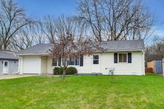 239 Maplewood Drive, Antioch, IL 60002
