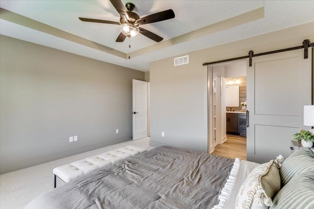 8992 E Bradford St, Wichita, KS 67210