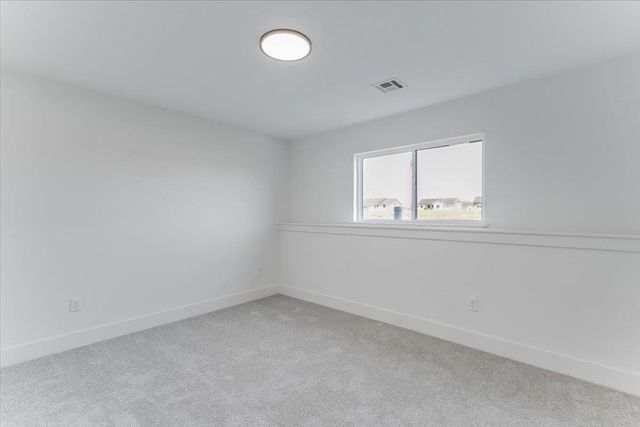 8992 E Bradford St, Wichita, KS 67210