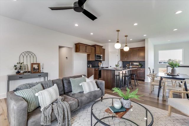 8992 E Bradford St, Wichita, KS 67210