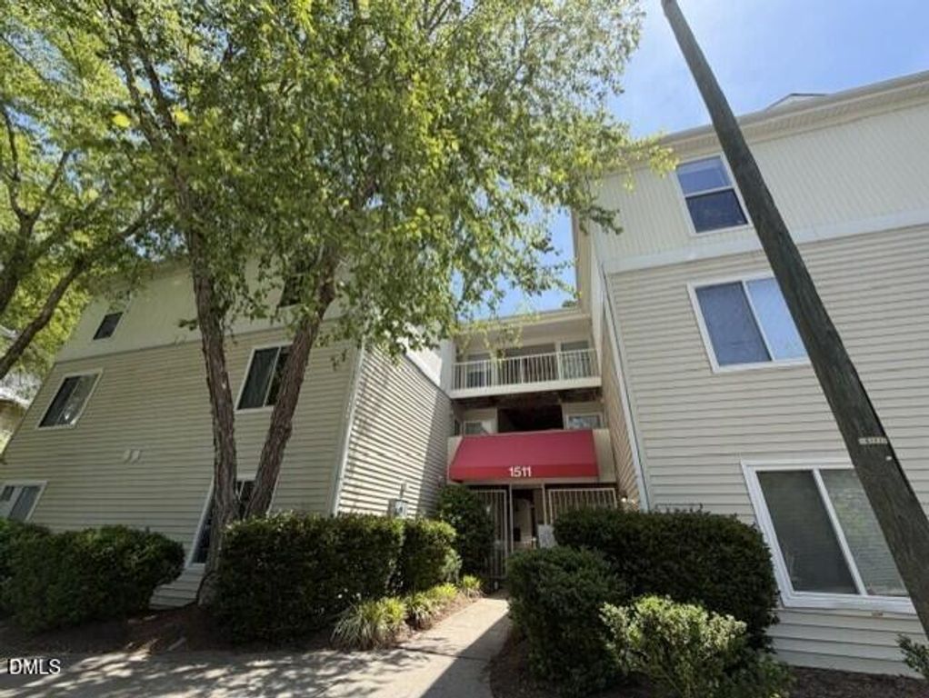 1521 Graduate Lane 304, Raleigh, NC 27606