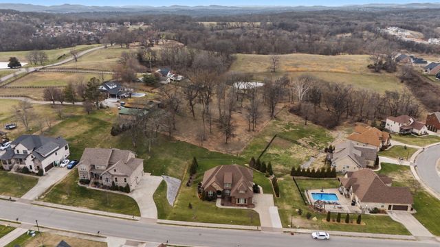 119 Dobson Knob Trl, Nolensville, TN 37135