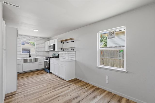 102 Belisle Avenue, Yukon, OK 73099