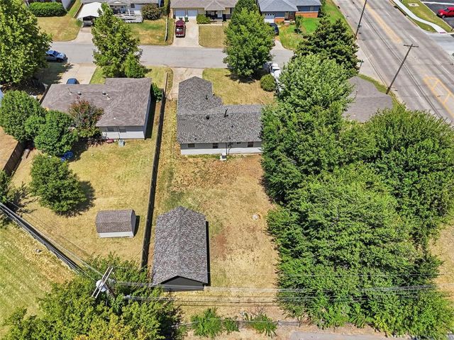 102 Belisle Avenue, Yukon, OK 73099