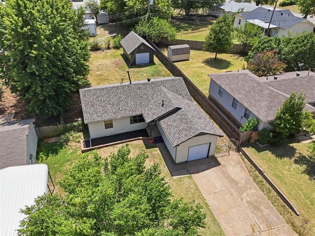 102 Belisle Avenue, Yukon, OK 73099