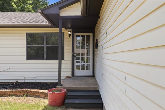 102 Belisle Avenue, Yukon, OK 73099