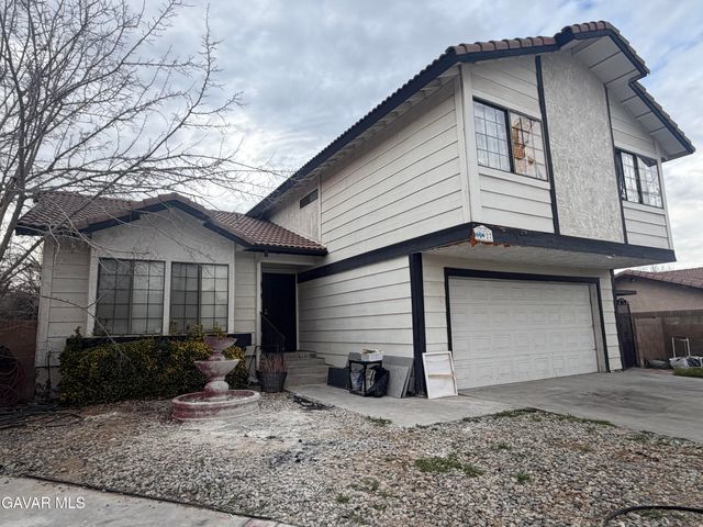 42927 W 21st Street, Lancaster, CA 93536