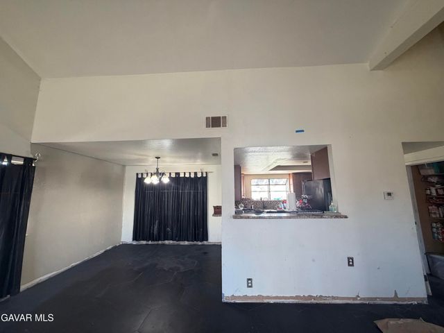 42927 W 21st Street, Lancaster, CA 93536