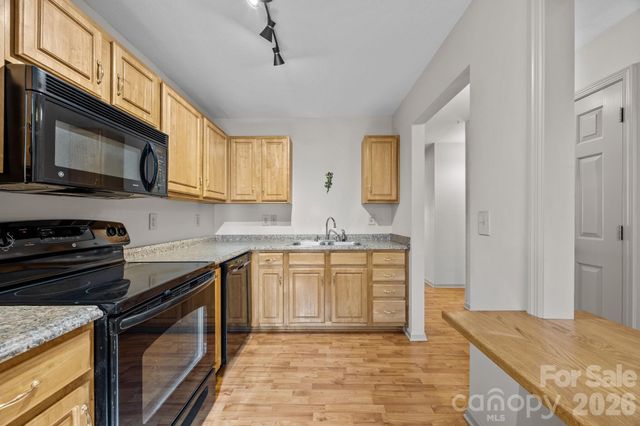 704 Carlyle Way, Asheville, NC 28803