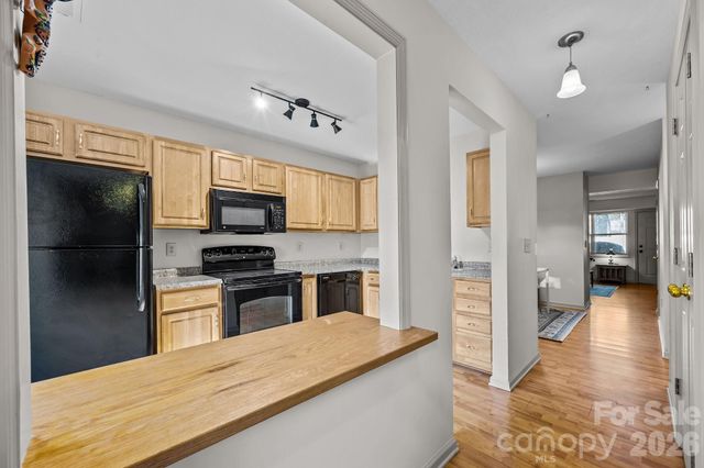 704 Carlyle Way, Asheville, NC 28803