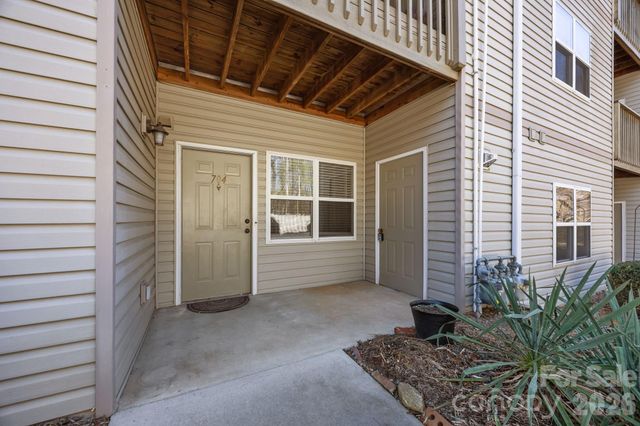 704 Carlyle Way, Asheville, NC 28803