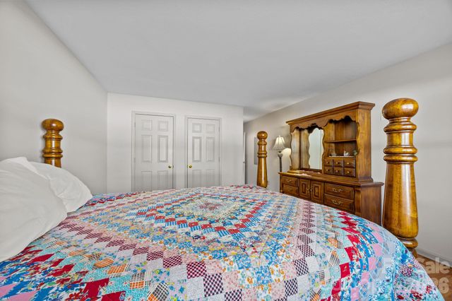 704 Carlyle Way, Asheville, NC 28803