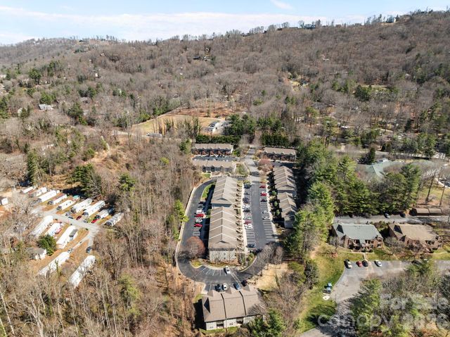 704 Carlyle Way, Asheville, NC 28803