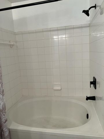 4815 Via Palm Lake 1401, West Palm Beach, FL 33417