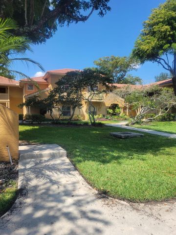 4815 Via Palm Lake 1401, West Palm Beach, FL 33417