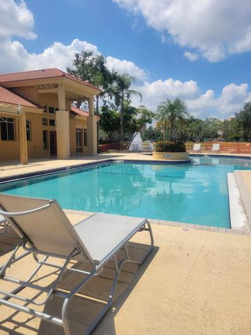 4815 Via Palm Lake 1401, West Palm Beach, FL 33417