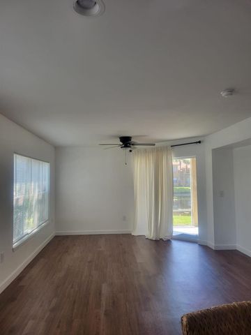 4815 Via Palm Lake 1401, West Palm Beach, FL 33417