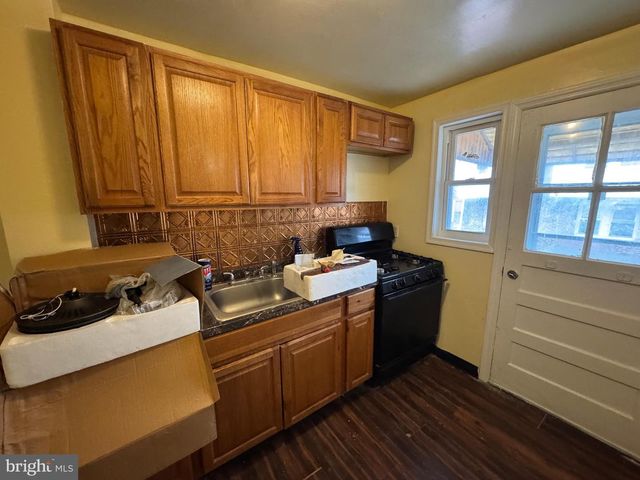 318 FERN ST, Darby, PA 19023