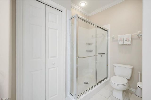 8253 Parkstone PL 206, Naples, FL 34120