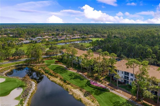 8253 Parkstone PL 206, Naples, FL 34120