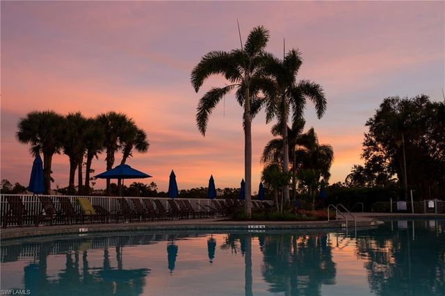 8253 Parkstone PL 206, Naples, FL 34120