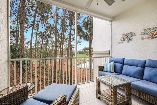 8253 Parkstone PL 206, Naples, FL 34120