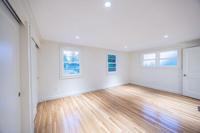 85 Woodland Rd, Boston, MA 02130