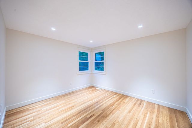 85 Woodland Rd, Boston, MA 02130