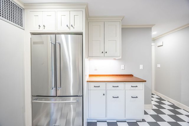 85 Woodland Rd, Boston, MA 02130