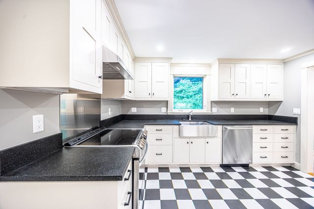 85 Woodland Rd, Boston, MA 02130