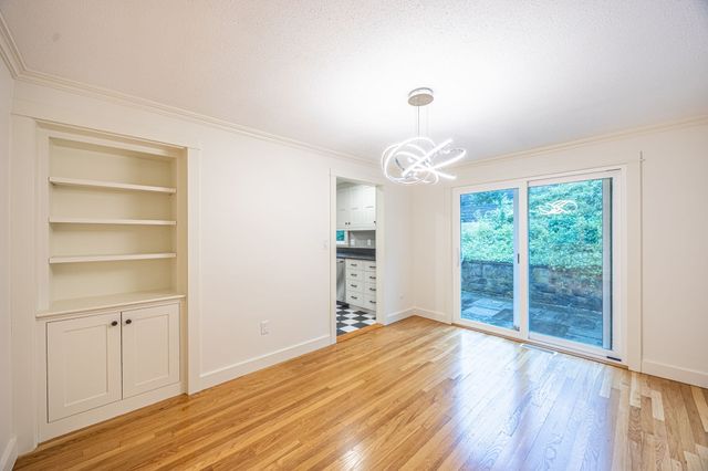 85 Woodland Rd, Boston, MA 02130