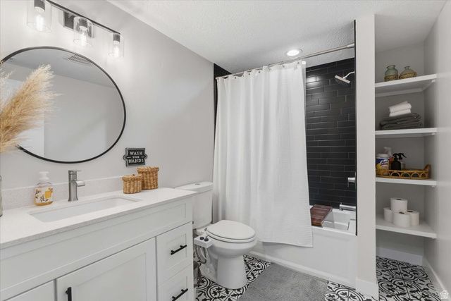 4384 W LOWER MEADOW DR, Herriman, UT 84096