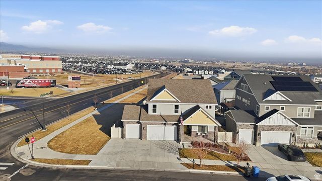 4384 W LOWER MEADOW DR, Herriman, UT 84096