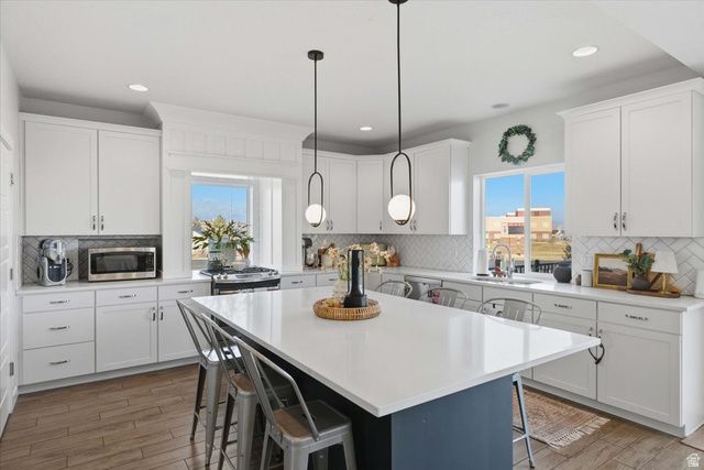 4384 W LOWER MEADOW DR, Herriman, UT 84096