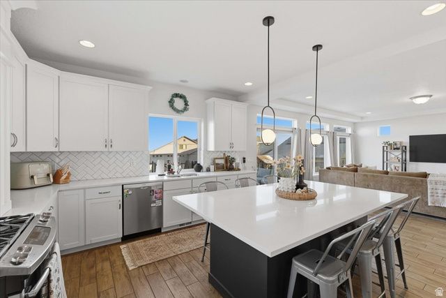 4384 W LOWER MEADOW DR, Herriman, UT 84096