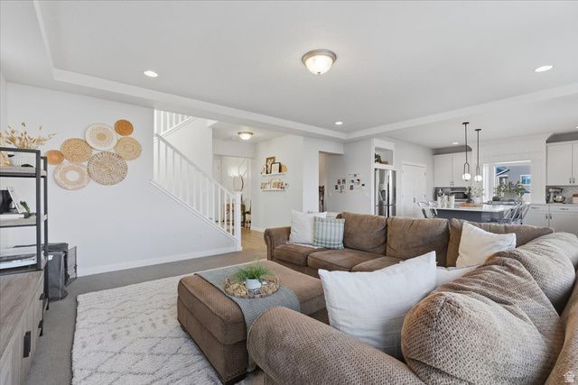 4384 W LOWER MEADOW DR, Herriman, UT 84096